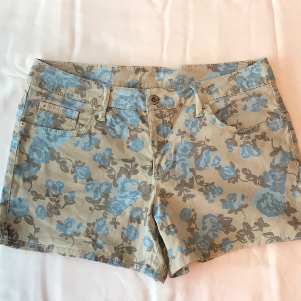 Floral denim shorts size 12